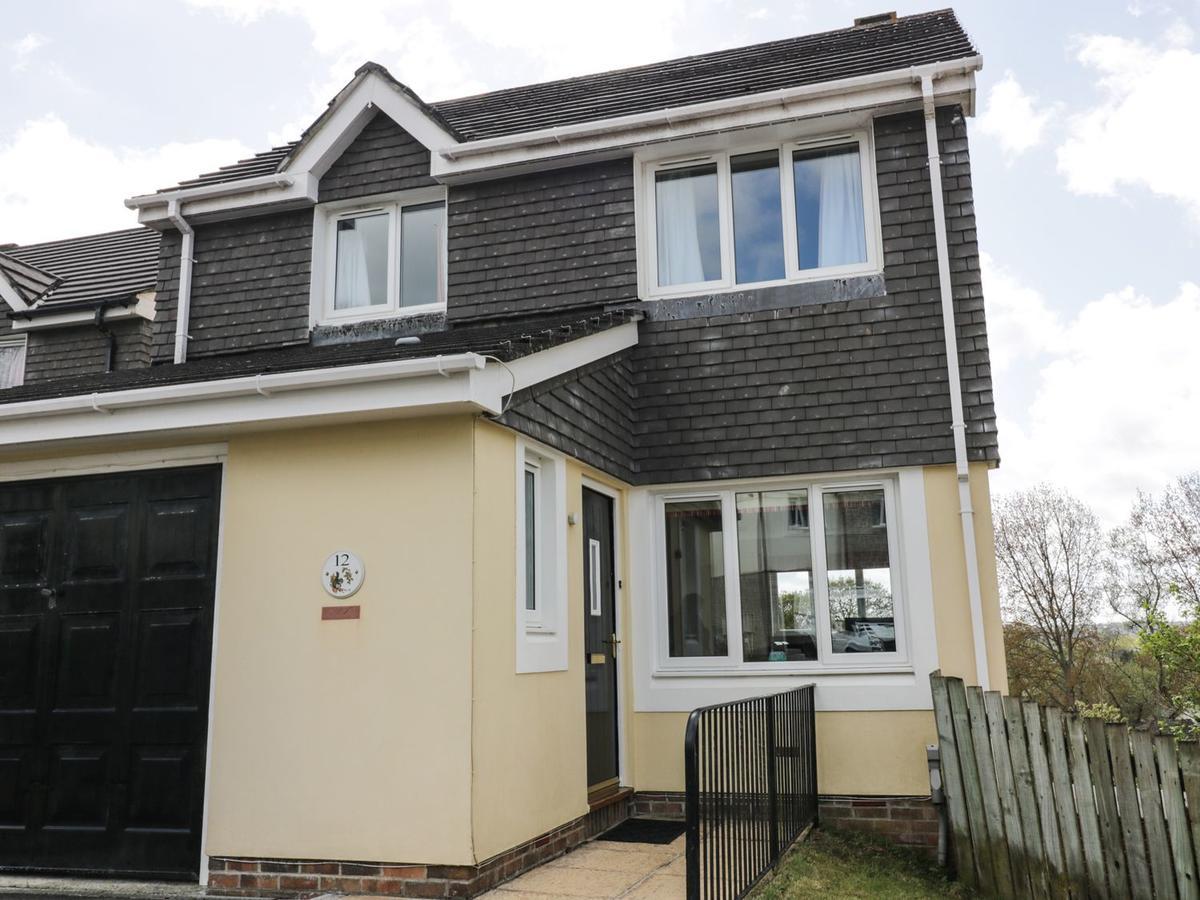 12 Kel Avon Villa Truro Exterior photo